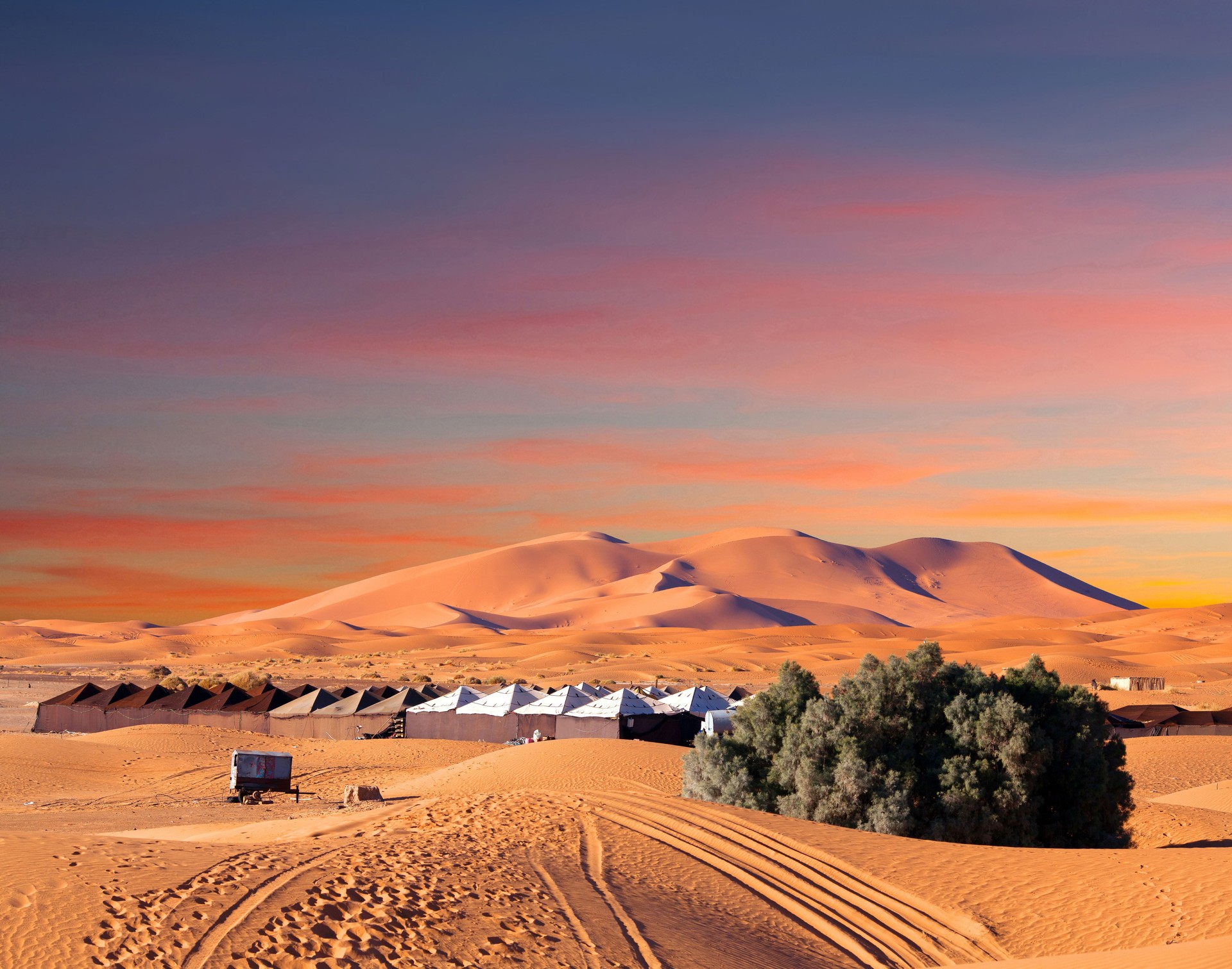 Sand dunes in Sahara desert in Africa